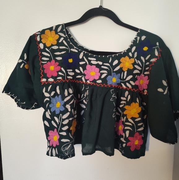Floral Embroidered Green Top Size Size S #174 - Picture 1 of 2